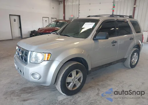 2011 Ford Escape Xlt z USA, uszkodzony, nr VIN 1FMCU9D73BKB12789